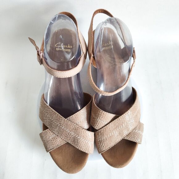 Clarks Sandals 10 Wide Helio Latitude Leather Embossed Snakeskin Wedge Strappy - Picture 6 of 10